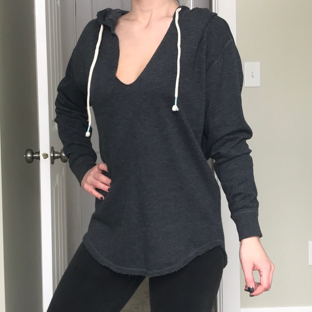 ANGEL WINGS VS Tunic Small NWOT